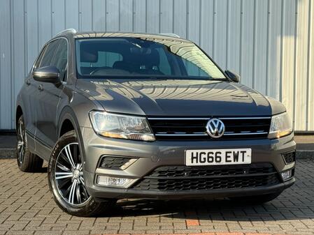 VOLKSWAGEN TIGUAN 2.0 TDI BlueMotion Tech SE Navigation